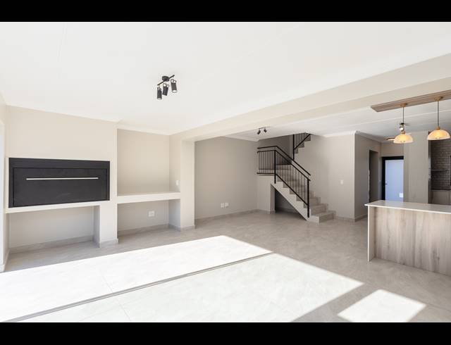 3 BEDROOM HOUSE TO LET IN BRACKENFELL SOUTH